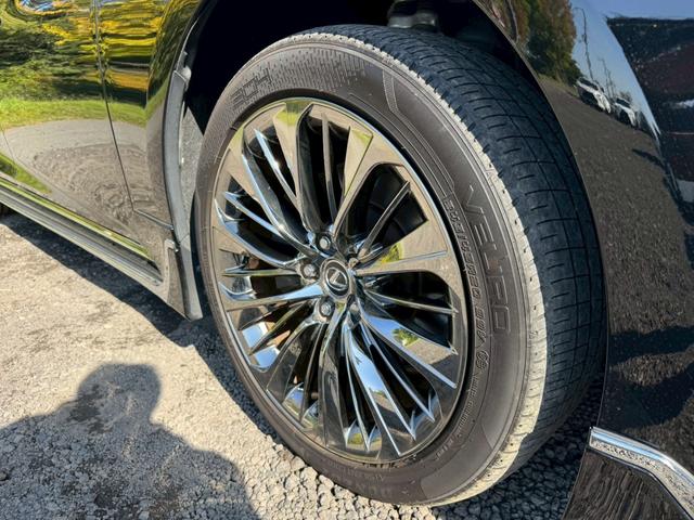 LS 500h エグゼクティブ/4WD /モデリスタエアロ/リアモニター/デジタルインナーミラー/マクレビ/HUD/BSM/全周囲カメラ/衝突軽減/レーダークルーズ/コーナーセンサー/パワーバックドア/シートヒータ・エアコン/ETC2.0(16枚目)