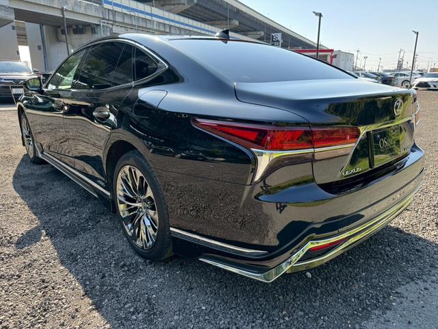 LS 500h エグゼクティブ/4WD /モデリスタエアロ/リアモニター/デジタルインナーミラー/マクレビ/HUD/BSM/全周囲カメラ/衝突軽減/レーダークルーズ/コーナーセンサー/パワーバックドア/シートヒータ・エアコン/ETC2.0(28枚目)