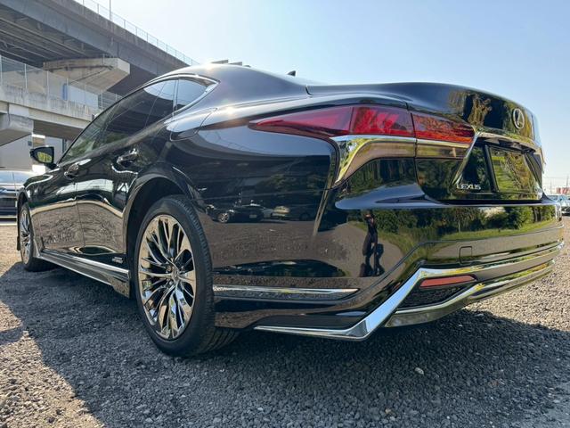 LS 500h エグゼクティブ/4WD /モデリスタエアロ/リアモニター/デジタルインナーミラー/マクレビ/HUD/BSM/全周囲カメラ/衝突軽減/レーダークルーズ/コーナーセンサー/パワーバックドア/シートヒータ・エアコン/ETC2.0(29枚目)