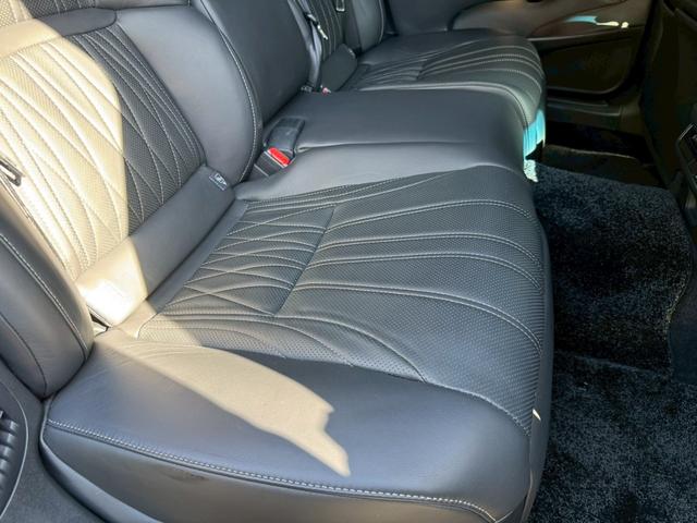 LS 500h エグゼクティブ/4WD /モデリスタエアロ/リアモニター/デジタルインナーミラー/マクレビ/HUD/BSM/全周囲カメラ/衝突軽減/レーダークルーズ/コーナーセンサー/パワーバックドア/シートヒータ・エアコン/ETC2.0(63枚目)