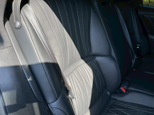 LS 500h エグゼクティブ/4WD /モデリスタエアロ/リアモニター/デジタルインナーミラー/マクレビ/HUD/BSM/全周囲カメラ/衝突軽減/レーダークルーズ/コーナーセンサー/パワーバックドア/シートヒータ・エアコン/ETC2.0(64枚目)