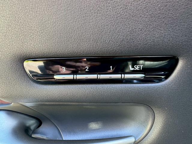 LS 500h エグゼクティブ/4WD /モデリスタエアロ/リアモニター/デジタルインナーミラー/マクレビ/HUD/BSM/全周囲カメラ/衝突軽減/レーダークルーズ/コーナーセンサー/パワーバックドア/シートヒータ・エアコン/ETC2.0(72枚目)