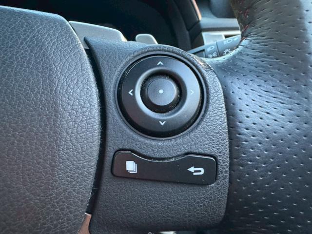 IS 300h Fスポーツ /サンルーフ/クルーズコントロール/コーナーセンサー/シートヒータ・エアコン/ステアリングヒーター/電動格納ミラー/パワーシート/シートメモリー/レッドレザー/ETC/バックカメラ/Bluetooth(42枚目)