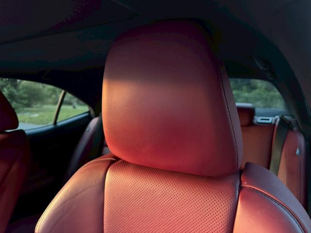 IS 300h Fスポーツ /サンルーフ/クルーズコントロール/コーナーセンサー/シートヒータ・エアコン/ステアリングヒーター/電動格納ミラー/パワーシート/シートメモリー/レッドレザー/ETC/バックカメラ/Bluetooth(71枚目)