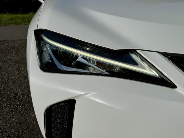 UX 250h Fスポーツ /ワンオーナー/BSM/衝突軽減/レーダークルーズ/レーンキープ/コーナーセンサー/パワーバックドア/パワーシート/シートメモリー/シートヒータ・エアコン/ステアリングヒーター/置くだけ充電/ETC(11枚目)