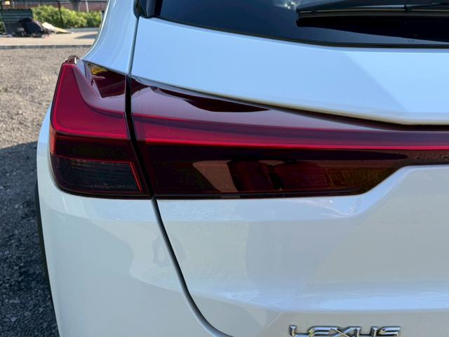 UX 250h Fスポーツ /ワンオーナー/BSM/衝突軽減/レーダークルーズ/レーンキープ/コーナーセンサー/パワーバックドア/パワーシート/シートメモリー/シートヒータ・エアコン/ステアリングヒーター/置くだけ充電/ETC(25枚目)