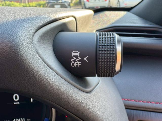 UX 250h Fスポーツ /ワンオーナー/BSM/衝突軽減/レーダークルーズ/レーンキープ/コーナーセンサー/パワーバックドア/パワーシート/シートメモリー/シートヒータ・エアコン/ステアリングヒーター/置くだけ充電/ETC(44枚目)