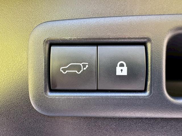 UX 250h Fスポーツ /ワンオーナー/BSM/衝突軽減/レーダークルーズ/レーンキープ/コーナーセンサー/パワーバックドア/パワーシート/シートメモリー/シートヒータ・エアコン/ステアリングヒーター/置くだけ充電/ETC(65枚目)