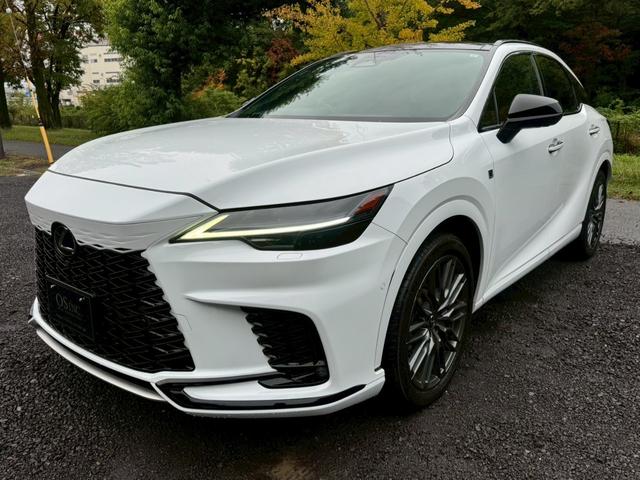 RX 500h Fスポーツパフォーマンス /ワンオーナー/パノラマルーフ/デジタルインナーミラー/全周囲カメラ/アドバンストドライブ/BSM/衝突軽減/レーダークルーズ/コーナーセンサー/パワーバックドア/シートヒータ・エアコン/ETC(4枚目)