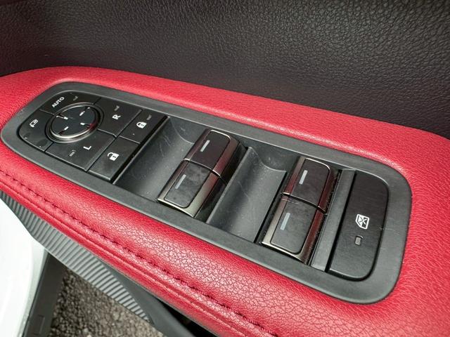 RX 500h Fスポーツパフォーマンス /ワンオーナー/パノラマルーフ/デジタルインナーミラー/全周囲カメラ/アドバンストドライブ/BSM/衝突軽減/レーダークルーズ/コーナーセンサー/パワーバックドア/シートヒータ・エアコン/ETC(34枚目)