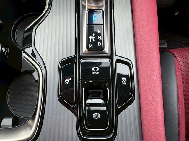 RX 500h Fスポーツパフォーマンス /ワンオーナー/パノラマルーフ/デジタルインナーミラー/全周囲カメラ/アドバンストドライブ/BSM/衝突軽減/レーダークルーズ/コーナーセンサー/パワーバックドア/シートヒータ・エアコン/ETC(49枚目)