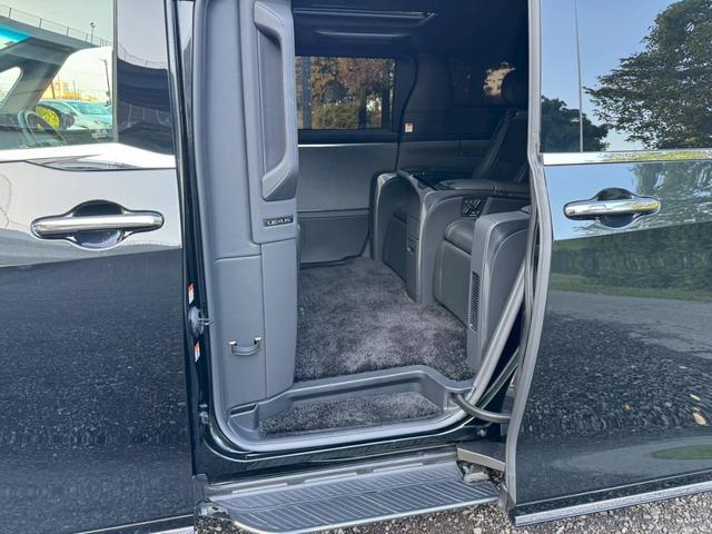 LM 500h エグゼクティブ アドバンスドドライブ/48インチリアモニター/マークレビンソン/衝突軽減/全周囲カメラ/レーダークルーズ/サンルーフ/コーナーセンサー/BSM/ハンドルヒーター/シートヒーター・エアコン//ETC(71枚目)