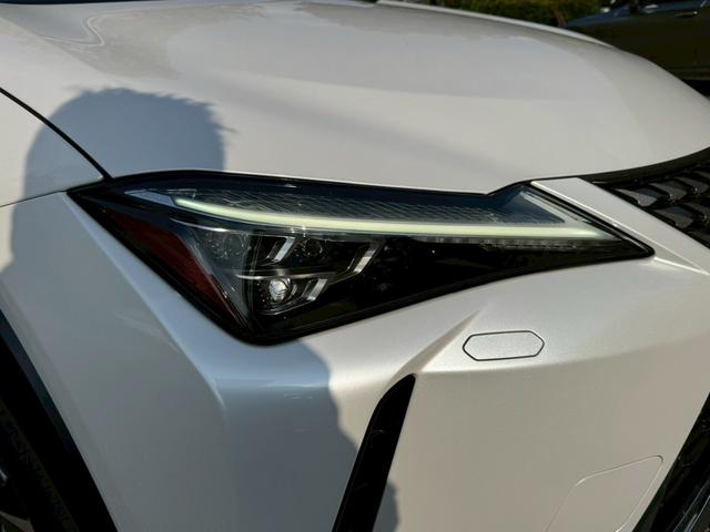 UX 250h VerL 衝突軽減/全周囲カメラ/レーダークルーズコントロール/コーナーセンサー/BSM/ハンドルヒーター/シートヒーター・エアコン/パワーシート/シートメモリ/ETC/Bluetooth/バックカメラ(15枚目)