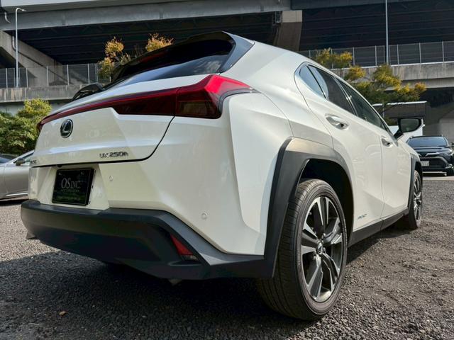 UX 250h VerL 衝突軽減/全周囲カメラ/レーダークルーズコントロール/コーナーセンサー/BSM/ハンドルヒーター/シートヒーター・エアコン/パワーシート/シートメモリ/ETC/Bluetooth/バックカメラ(27枚目)