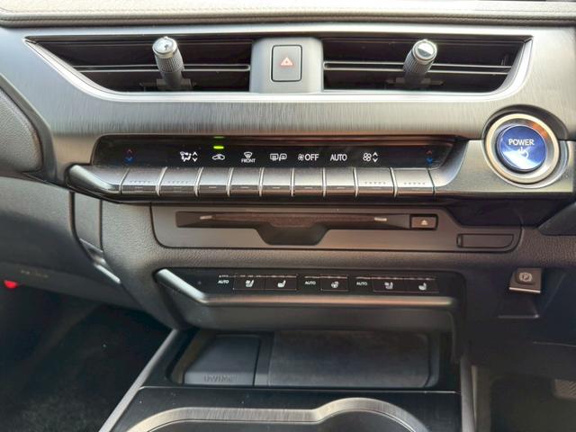 UX 250h VerL 衝突軽減/全周囲カメラ/レーダークルーズコントロール/コーナーセンサー/BSM/ハンドルヒーター/シートヒーター・エアコン/パワーシート/シートメモリ/ETC/Bluetooth/バックカメラ(53枚目)