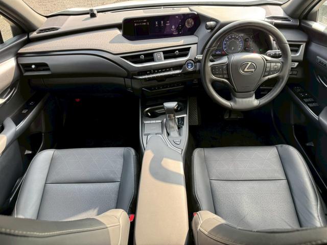 UX 250h VerL 衝突軽減/全周囲カメラ/レーダークルーズコントロール/コーナーセンサー/BSM/ハンドルヒーター/シートヒーター・エアコン/パワーシート/シートメモリ/ETC/Bluetooth/バックカメラ(69枚目)