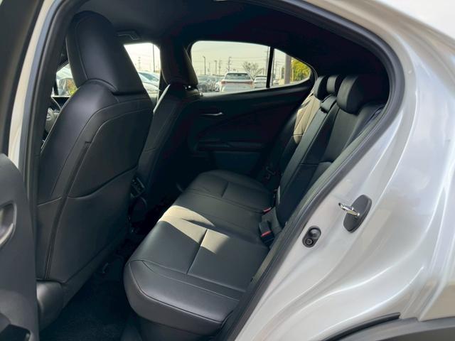 UX 250h VerL 衝突軽減/全周囲カメラ/レーダークルーズコントロール/コーナーセンサー/BSM/ハンドルヒーター/シートヒーター・エアコン/パワーシート/シートメモリ/ETC/Bluetooth/バックカメラ(71枚目)