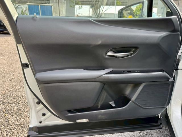 UX 250h VerL 衝突軽減/全周囲カメラ/レーダークルーズコントロール/コーナーセンサー/BSM/ハンドルヒーター/シートヒーター・エアコン/パワーシート/シートメモリ/ETC/Bluetooth/バックカメラ(73枚目)