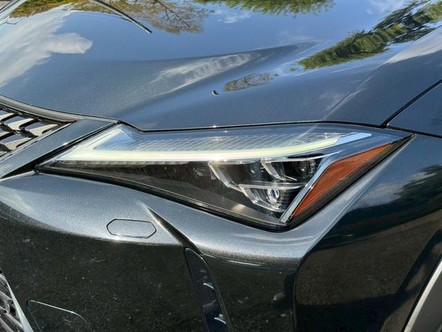 UX 250h VerL 衝突軽減/全周囲カメラ/レーダークルーズコントロール/コーナーセンサー/HUD/BSM/ハンドルヒーター/シートヒーター・エアコン/パワーシート/シートメモリ/ETC/Bluetooth/バックカメラ(5枚目)