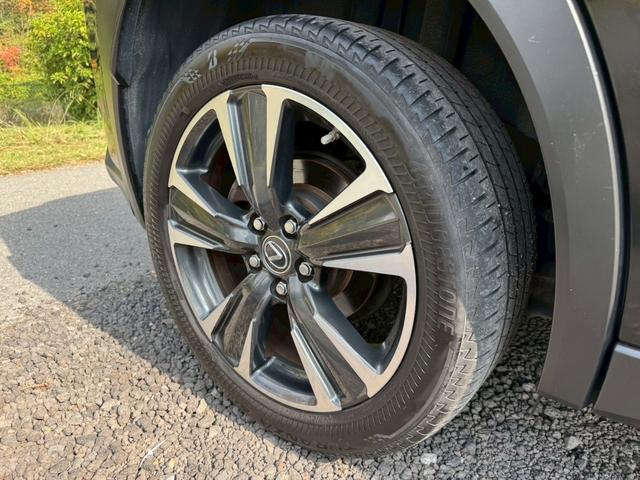 UX 250h VerL 衝突軽減/全周囲カメラ/レーダークルーズコントロール/コーナーセンサー/HUD/BSM/ハンドルヒーター/シートヒーター・エアコン/パワーシート/シートメモリ/ETC/Bluetooth/バックカメラ(24枚目)