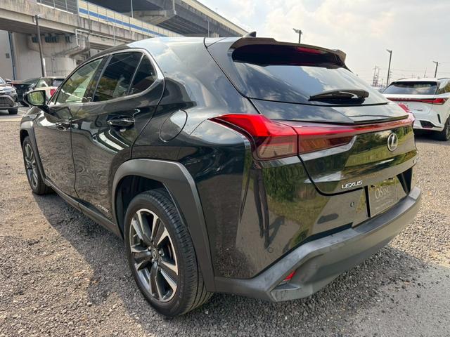 UX 250h VerL 衝突軽減/全周囲カメラ/レーダークルーズコントロール/コーナーセンサー/HUD/BSM/ハンドルヒーター/シートヒーター・エアコン/パワーシート/シートメモリ/ETC/Bluetooth/バックカメラ(27枚目)