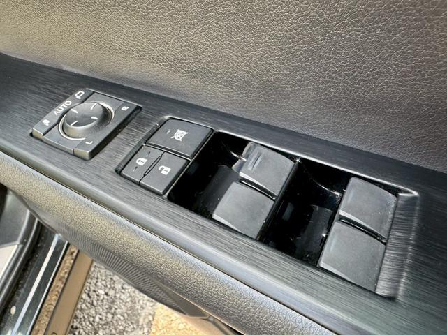 UX 250h VerL 衝突軽減/全周囲カメラ/レーダークルーズコントロール/コーナーセンサー/HUD/BSM/ハンドルヒーター/シートヒーター・エアコン/パワーシート/シートメモリ/ETC/Bluetooth/バックカメラ(34枚目)