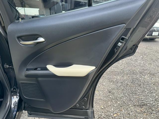 UX 250h VerL 衝突軽減/全周囲カメラ/レーダークルーズコントロール/コーナーセンサー/HUD/BSM/ハンドルヒーター/シートヒーター・エアコン/パワーシート/シートメモリ/ETC/Bluetooth/バックカメラ(61枚目)