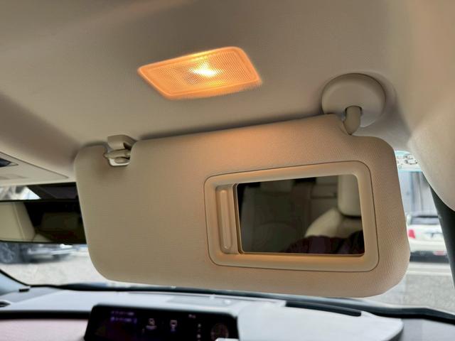 UX 250h VerL 衝突軽減/全周囲カメラ/レーダークルーズコントロール/コーナーセンサー/HUD/BSM/ハンドルヒーター/シートヒーター・エアコン/パワーシート/シートメモリ/ETC/Bluetooth/バックカメラ(62枚目)