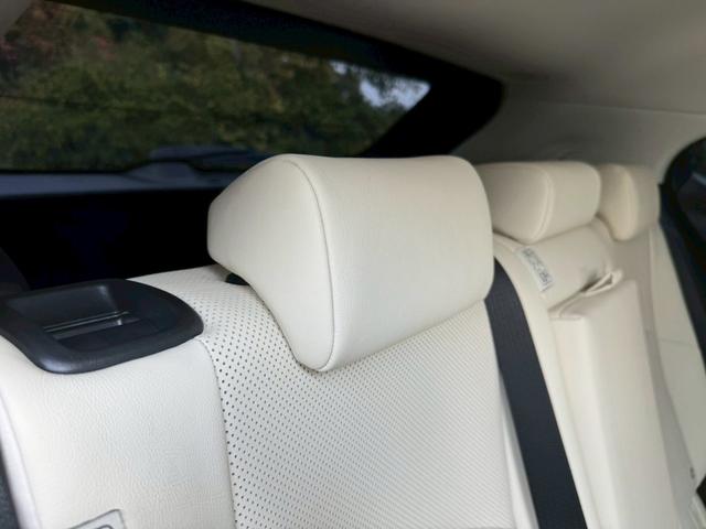 UX 250h VerL 衝突軽減/全周囲カメラ/レーダークルーズコントロール/コーナーセンサー/HUD/BSM/ハンドルヒーター/シートヒーター・エアコン/パワーシート/シートメモリ/ETC/Bluetooth/バックカメラ(63枚目)