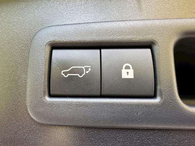 UX 250h VerL 衝突軽減/全周囲カメラ/レーダークルーズコントロール/コーナーセンサー/HUD/BSM/ハンドルヒーター/シートヒーター・エアコン/パワーシート/シートメモリ/ETC/Bluetooth/バックカメラ(71枚目)