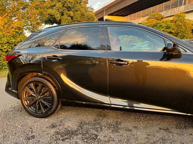 RX 500h Fスポーツパフォーマンス 現行/アドバンスドライブ/パノラマルーフ/マクレビ/全周囲カメラ/デジタルインナーミラー/HUD/BSM/衝突軽減/レーダークルーズ/コーナーセンサー/パワーバックドア/シートヒーター・エアコン(21枚目)