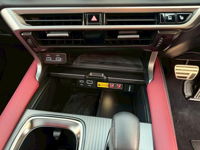 RX 500h Fスポーツパフォーマンス 現行/アドバンスドライブ/パノラマルーフ/マクレビ/全周囲カメラ/デジタルインナーミラー/HUD/BSM/衝突軽減/レーダークルーズ/コーナーセンサー/パワーバックドア/シートヒーター・エアコン(51枚目)