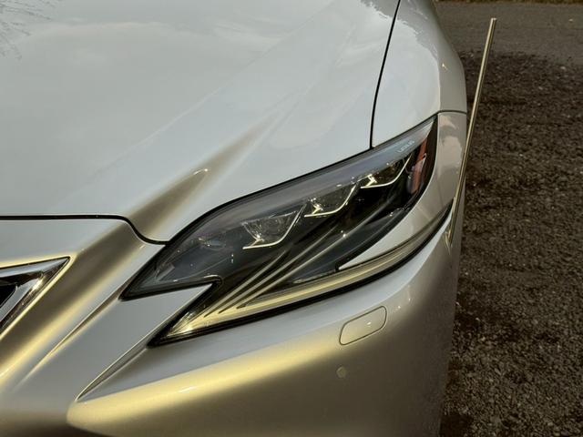 LS 500h エグゼクティブ /サンルーフ/マクレビ/BSM/HUD/デジタルインナーミラー/全周囲カメラ/衝突軽減/レーダークルーズ/レーンキープ/コーナーセンサー/パワーバックドア/シートヒータ・エアコン/パワーシート/ETC(6枚目)