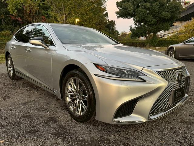 LS 500h エグゼクティブ /サンルーフ/マクレビ/BSM/HUD/デジタルインナーミラー/全周囲カメラ/衝突軽減/レーダークルーズ/レーンキープ/コーナーセンサー/パワーバックドア/シートヒータ・エアコン/パワーシート/ETC(12枚目)