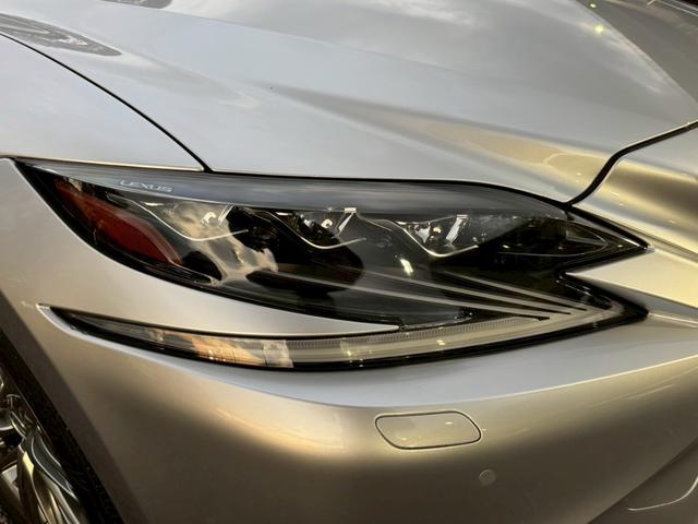 LS 500h エグゼクティブ /サンルーフ/マクレビ/BSM/HUD/デジタルインナーミラー/全周囲カメラ/衝突軽減/レーダークルーズ/レーンキープ/コーナーセンサー/パワーバックドア/シートヒータ・エアコン/パワーシート/ETC(13枚目)