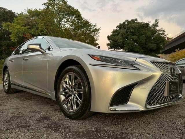 LS 500h エグゼクティブ /サンルーフ/マクレビ/BSM/HUD/デジタルインナーミラー/全周囲カメラ/衝突軽減/レーダークルーズ/レーンキープ/コーナーセンサー/パワーバックドア/シートヒータ・エアコン/パワーシート/ETC(17枚目)