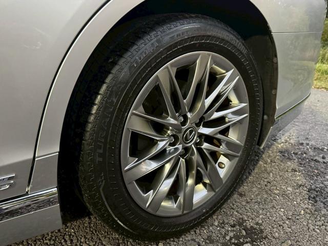 LS 500h エグゼクティブ /サンルーフ/マクレビ/BSM/HUD/デジタルインナーミラー/全周囲カメラ/衝突軽減/レーダークルーズ/レーンキープ/コーナーセンサー/パワーバックドア/シートヒータ・エアコン/パワーシート/ETC(31枚目)