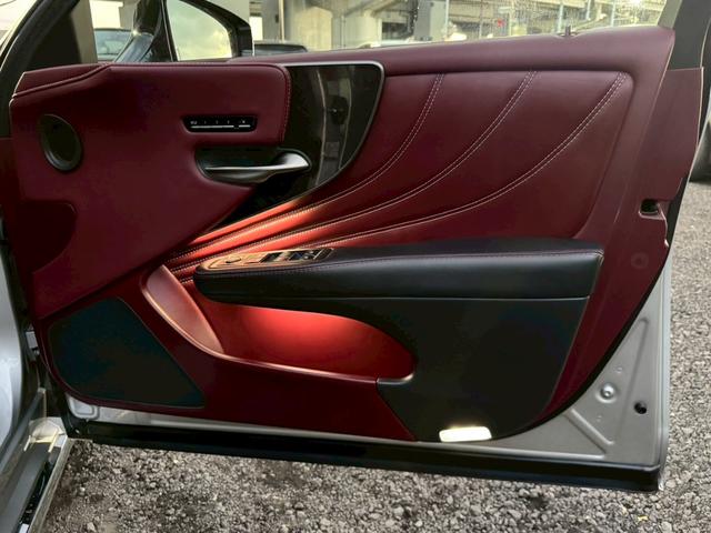 LS 500h エグゼクティブ /サンルーフ/マクレビ/BSM/HUD/デジタルインナーミラー/全周囲カメラ/衝突軽減/レーダークルーズ/レーンキープ/コーナーセンサー/パワーバックドア/シートヒータ・エアコン/パワーシート/ETC(35枚目)