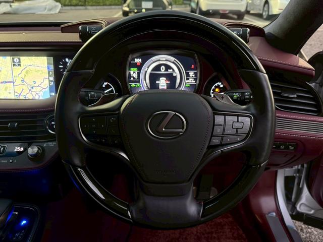 LS 500h エグゼクティブ /サンルーフ/マクレビ/BSM/HUD/デジタルインナーミラー/全周囲カメラ/衝突軽減/レーダークルーズ/レーンキープ/コーナーセンサー/パワーバックドア/シートヒータ・エアコン/パワーシート/ETC(44枚目)