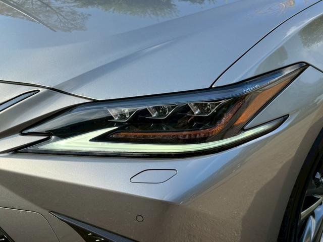 ES 300h Fスポーツ サンルーフ/衝突軽減/全周囲カメラ/レーダークルーズコントロール/コーナーセンサー/HUD/BSM/ハンドルヒーター/シートヒーター・エアコン/パワーシート/シートメモリ/ETC/Bluetooth(7枚目)