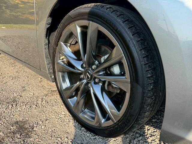 ES 300h Fスポーツ サンルーフ/衝突軽減/全周囲カメラ/レーダークルーズコントロール/コーナーセンサー/HUD/BSM/ハンドルヒーター/シートヒーター・エアコン/パワーシート/シートメモリ/ETC/Bluetooth(14枚目)