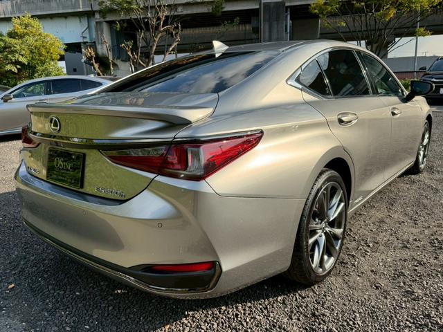 ES 300h Fスポーツ サンルーフ/衝突軽減/全周囲カメラ/レーダークルーズコントロール/コーナーセンサー/HUD/BSM/ハンドルヒーター/シートヒーター・エアコン/パワーシート/シートメモリ/ETC/Bluetooth(24枚目)
