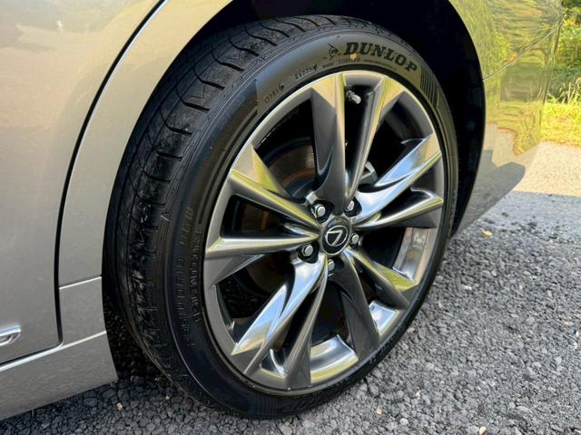 ES 300h Fスポーツ サンルーフ/衝突軽減/全周囲カメラ/レーダークルーズコントロール/コーナーセンサー/HUD/BSM/ハンドルヒーター/シートヒーター・エアコン/パワーシート/シートメモリ/ETC/Bluetooth(29枚目)