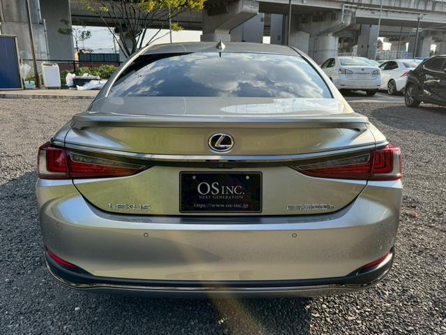 ES 300h Fスポーツ サンルーフ/衝突軽減/全周囲カメラ/レーダークルーズコントロール/コーナーセンサー/HUD/BSM/ハンドルヒーター/シートヒーター・エアコン/パワーシート/シートメモリ/ETC/Bluetooth(34枚目)