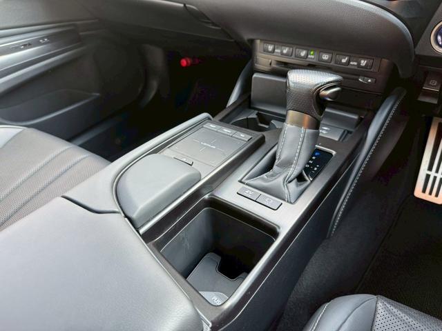 ES 300h Fスポーツ サンルーフ/衝突軽減/全周囲カメラ/レーダークルーズコントロール/コーナーセンサー/HUD/BSM/ハンドルヒーター/シートヒーター・エアコン/パワーシート/シートメモリ/ETC/Bluetooth(55枚目)