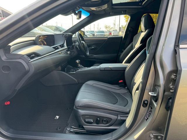 ES 300h Fスポーツ サンルーフ/衝突軽減/全周囲カメラ/レーダークルーズコントロール/コーナーセンサー/HUD/BSM/ハンドルヒーター/シートヒーター・エアコン/パワーシート/シートメモリ/ETC/Bluetooth(77枚目)