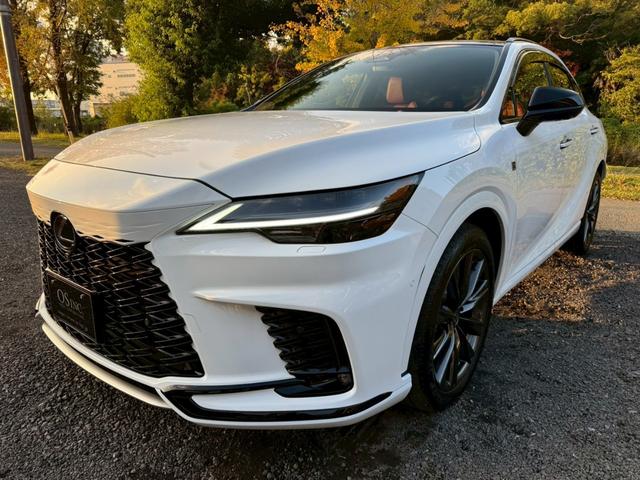 RX 500h Fスポーツパフォーマンス 現行/アドバンスドドライブ/サンルーフ/衝突軽減/全周囲カメラ/レーダークルーズコントロール/コーナーセンサー/BSM/ハンドルヒーター/電動リアゲート/シートヒーター・エアコン/パワーシート/ETC(4枚目)