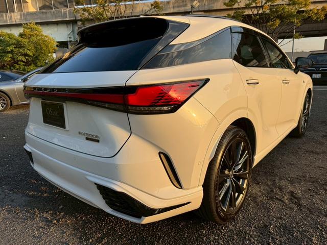 RX 500h Fスポーツパフォーマンス 現行/アドバンスドドライブ/サンルーフ/衝突軽減/全周囲カメラ/レーダークルーズコントロール/コーナーセンサー/BSM/ハンドルヒーター/電動リアゲート/シートヒーター・エアコン/パワーシート/ETC(24枚目)