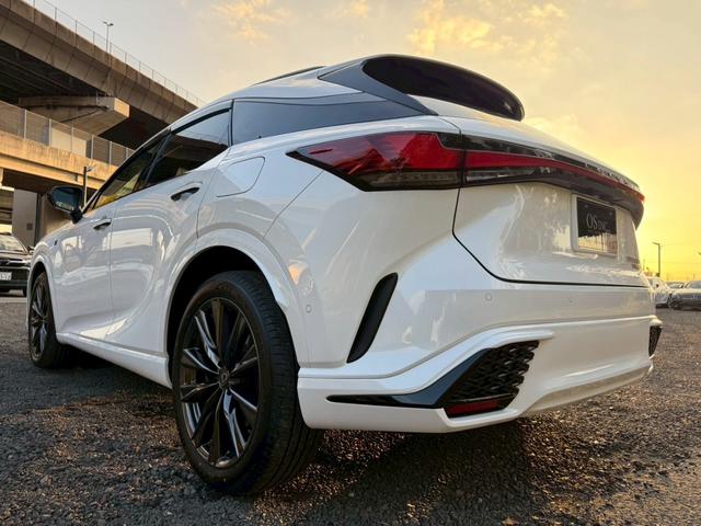 RX 500h Fスポーツパフォーマンス 現行/アドバンスドドライブ/サンルーフ/衝突軽減/全周囲カメラ/レーダークルーズコントロール/コーナーセンサー/BSM/ハンドルヒーター/電動リアゲート/シートヒーター・エアコン/パワーシート/ETC(30枚目)