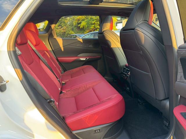 RX 500h Fスポーツパフォーマンス 現行/アドバンスドドライブ/サンルーフ/衝突軽減/全周囲カメラ/レーダークルーズコントロール/コーナーセンサー/BSM/ハンドルヒーター/電動リアゲート/シートヒーター・エアコン/パワーシート/ETC(63枚目)